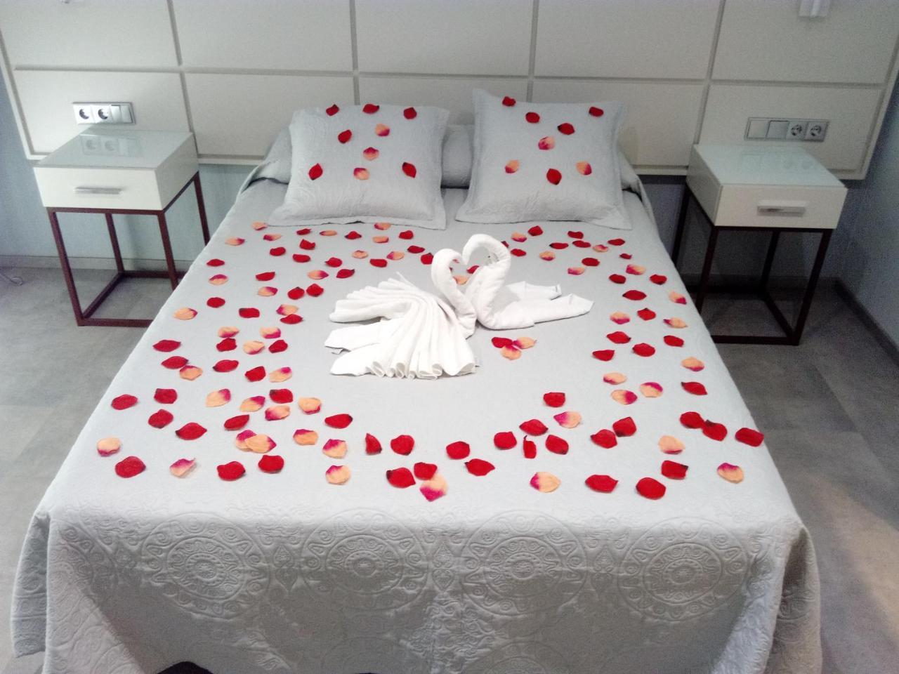 Hostal Loimar Torre Del Mar Buitenkant foto