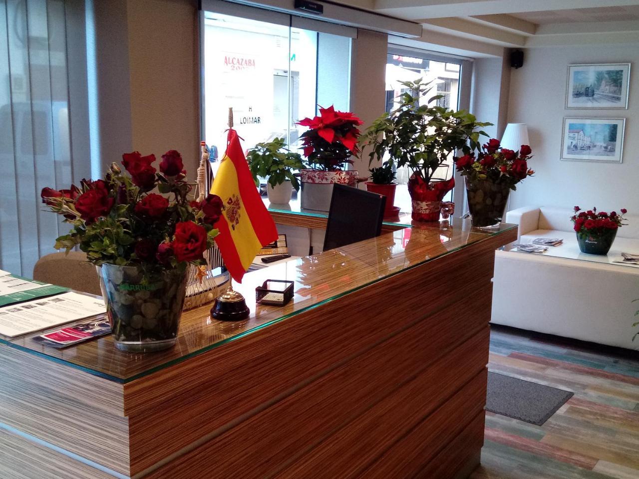 Hostal Loimar Torre Del Mar Buitenkant foto
